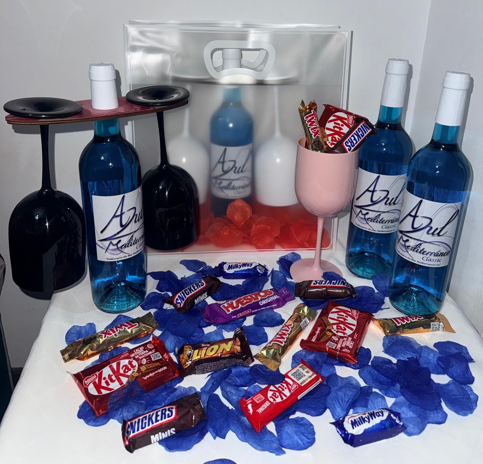 Botella de vino azul